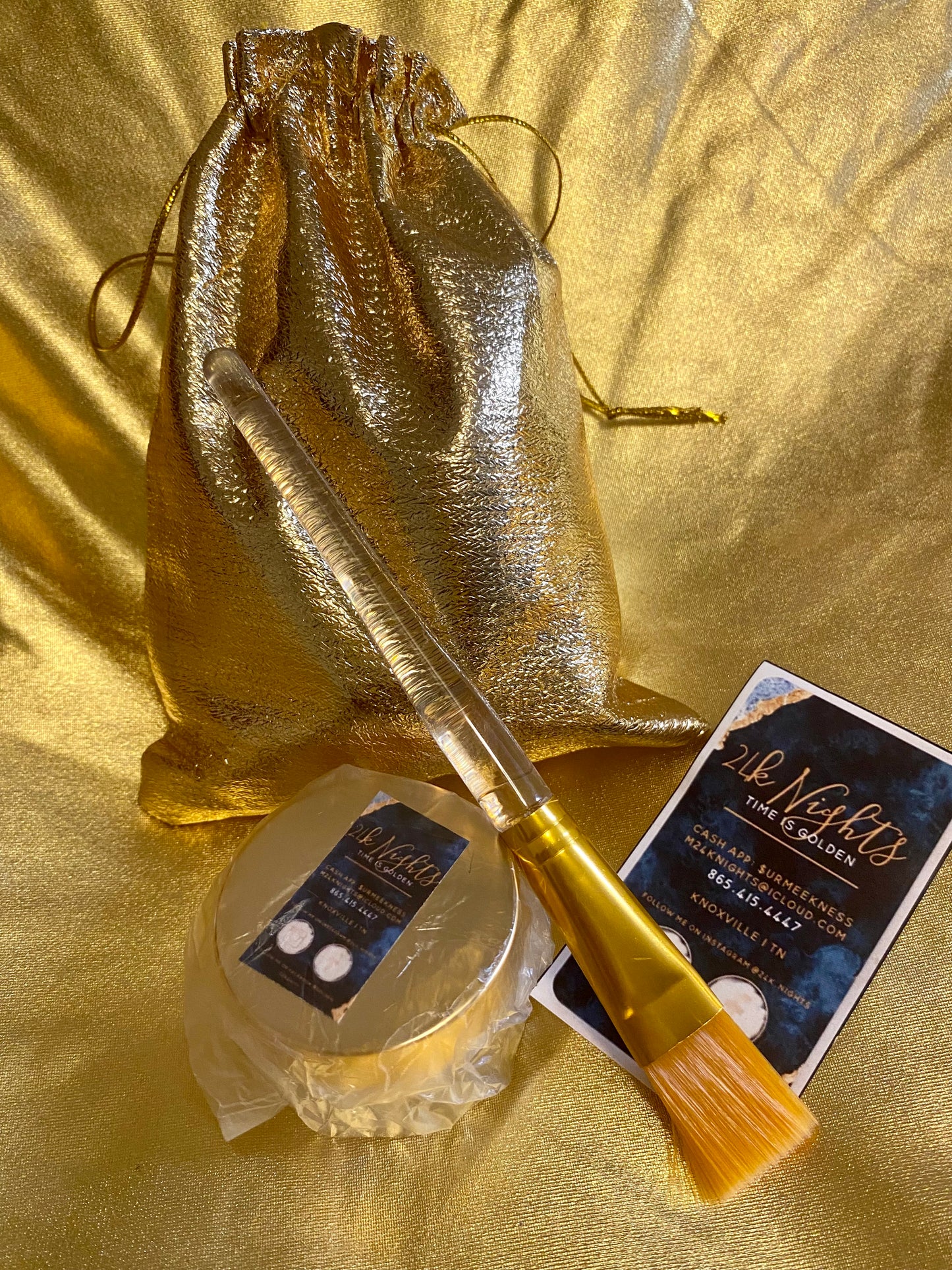 Golden Glow Face Applicator